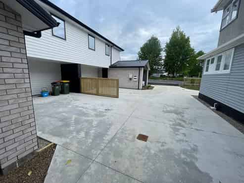 2/3 Clarkin Road, Fairfield