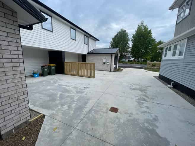 2/3 Clarkin Road, Fairfield