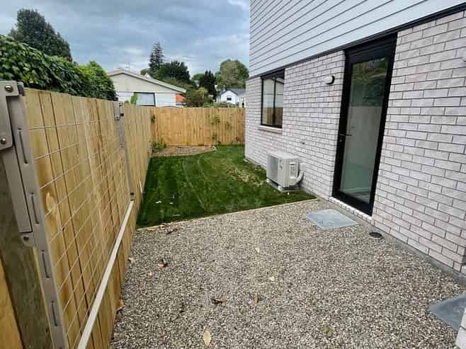 2/3 Clarkin Road, Fairfield