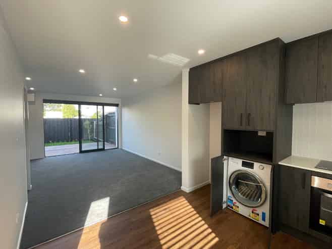 8/27 New Brighton Road, Shirley