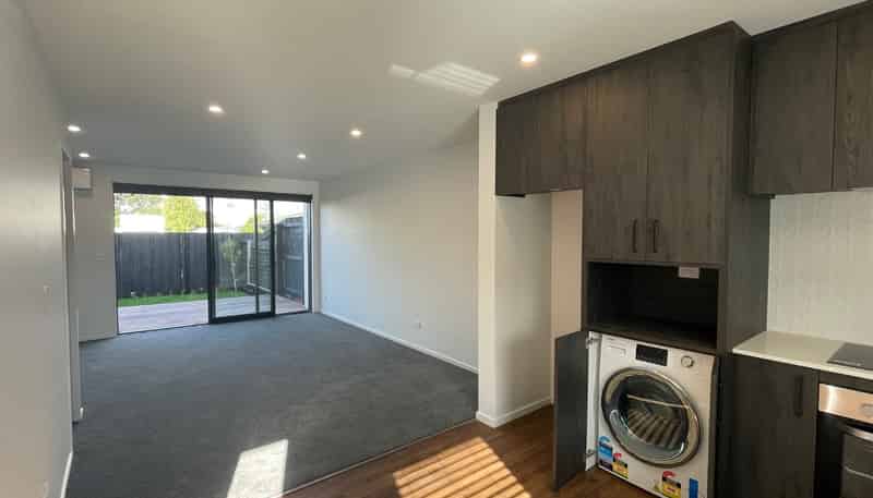 8/27 New Brighton Road, Shirley