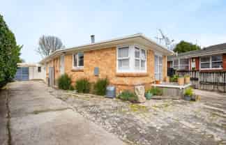 8 Robert Grigg Place, Hamilton East