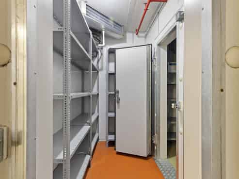 Lab with office close to Massey University