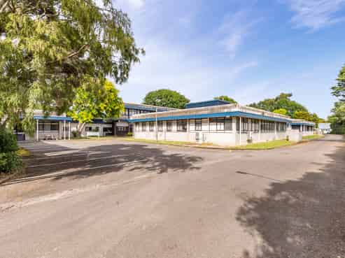 Lab with office close to Massey University