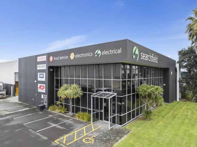 WELL POSITIONED INDUSTRIAL UNIT

