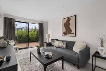 4/64 Brockworth Place , Riccarton