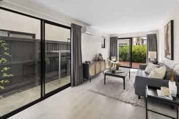 4/64 Brockworth Place , Riccarton