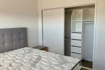 2/45 Division Street, Riccarton