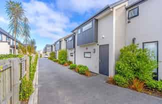 2/45 Division Street, Riccarton