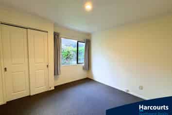 54 Ian Sage Avenue, Long Bay