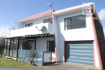 A/92 Victoria Street, Hawera