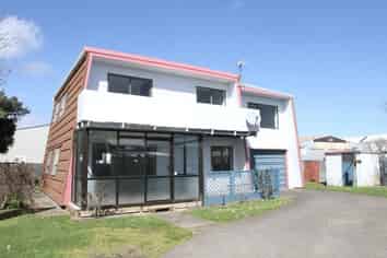 A/92 Victoria Street, Hawera