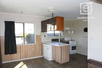 A/92 Victoria Street, Hawera