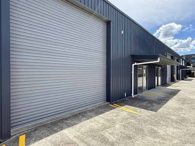 Fully tenanted Industrial investment