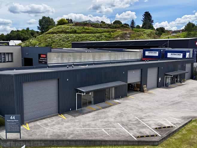 Fully tenanted Industrial investment