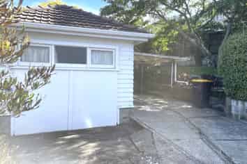 Nelson & Bays - Address withheld