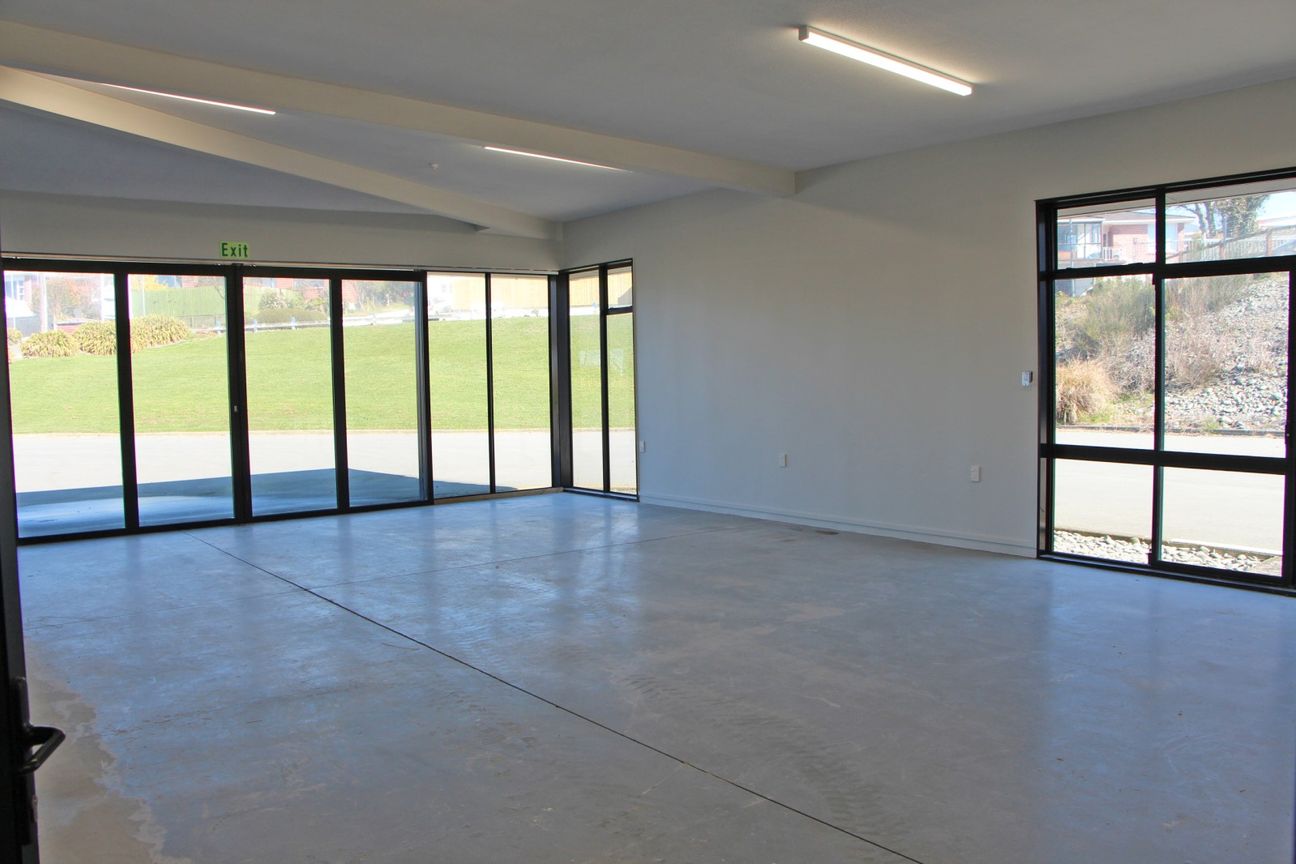 Two Buildings For Lease - Vista 6