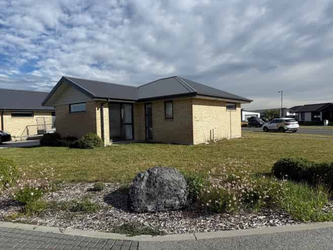 2/11 Hurring Lane, Rolleston