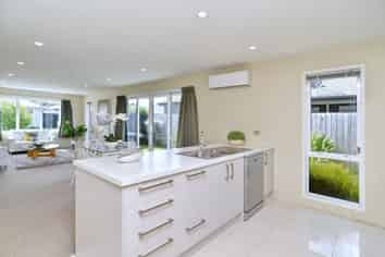 8 Booth Way, Belfast