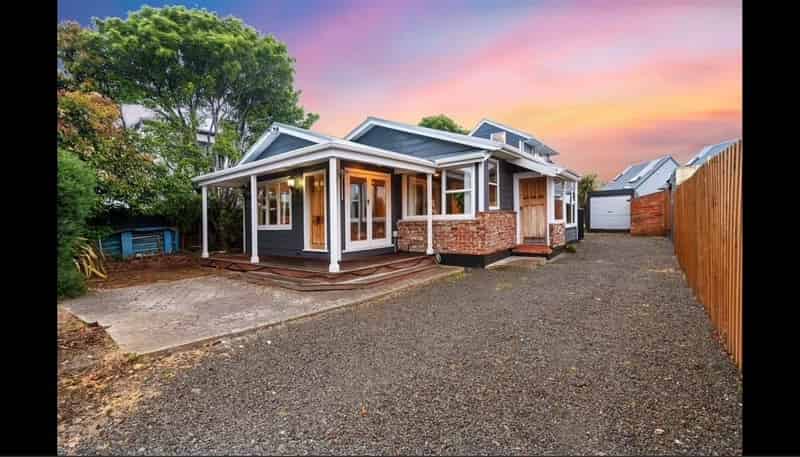 11 Meredith Street , Addington