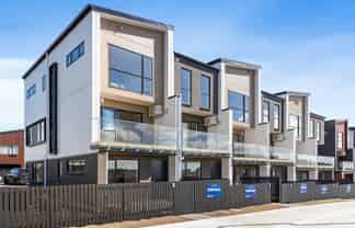 11 Papatahi Lane, Flat Bush