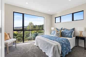 11 Papatahi Lane, Flat Bush