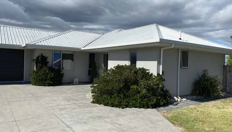 2 Ken Wadsworth Way, Stoke