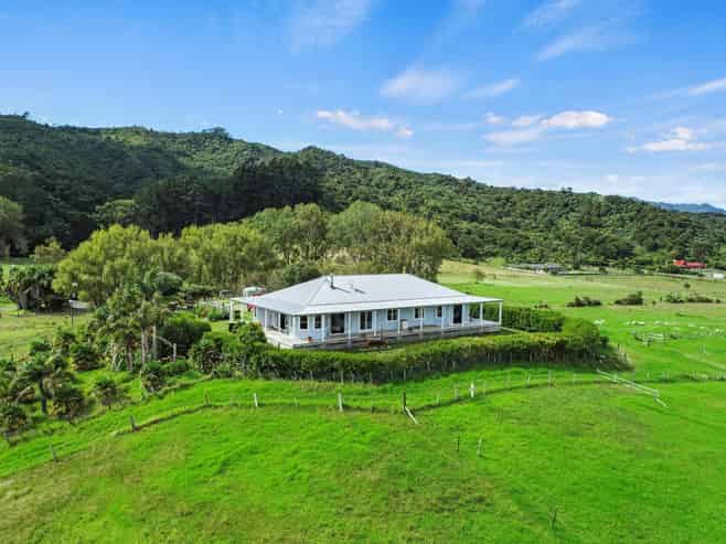 208 McQuoid Road, Coromandel