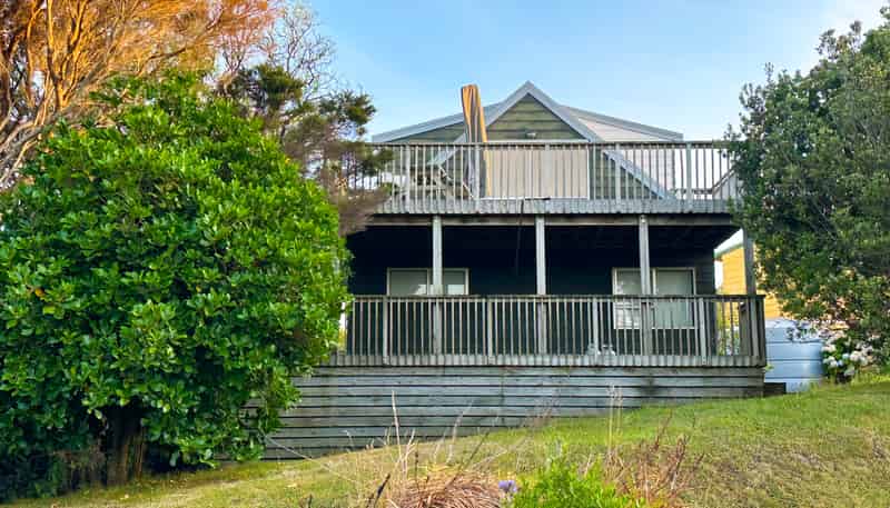 1 Marine Park Avenue, Rakino Island