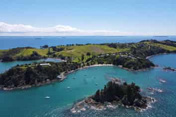 1 Marine Park Avenue, Rakino Island