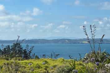 1 Marine Park Avenue, Rakino Island