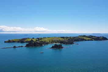 1 Marine Park Avenue, Rakino Island