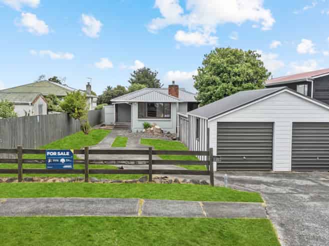 28 Evans Road, Weymouth