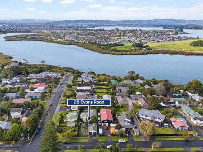 28 Evans Road, Weymouth