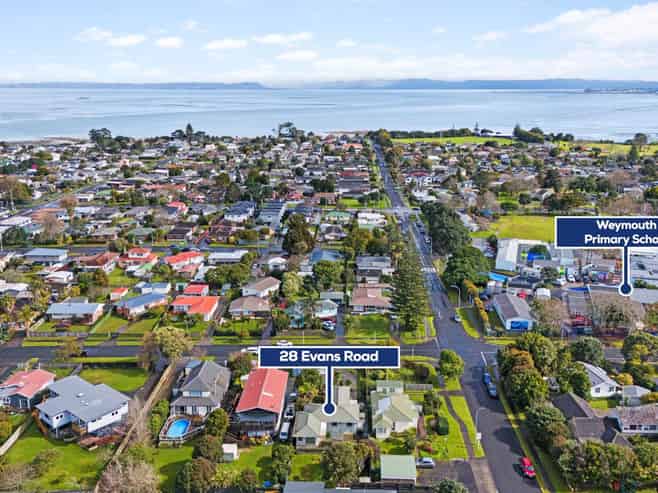 28 Evans Road, Weymouth