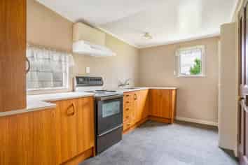 350 Great North Road, Winton