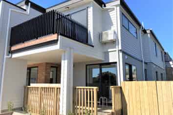 6/7 Stamford Park Road, Mount Roskill