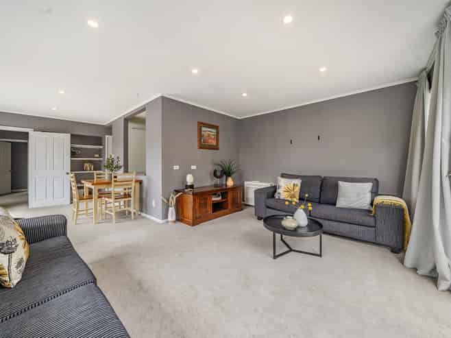 76 Wyndham Road, Pinehaven