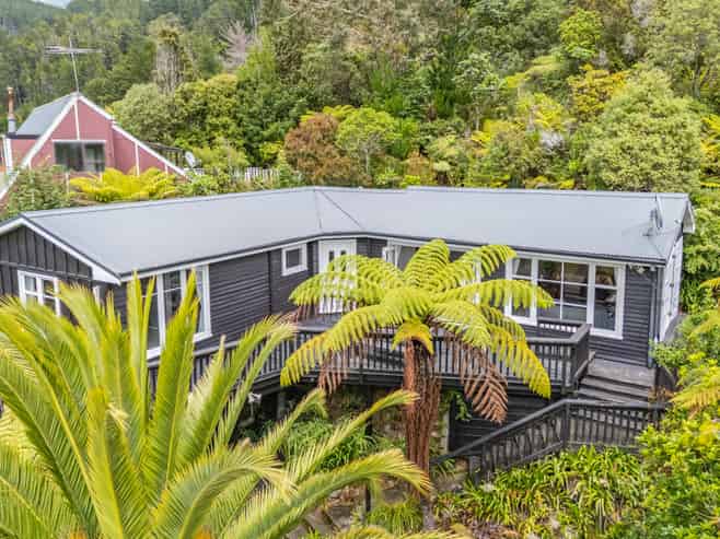 76 Wyndham Road, Pinehaven