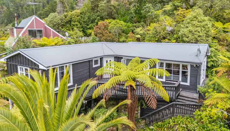 76 Wyndham Road, Pinehaven