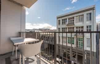 42/13 College Street, Te Aro