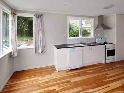 16 Komata Grove, Waitangirua