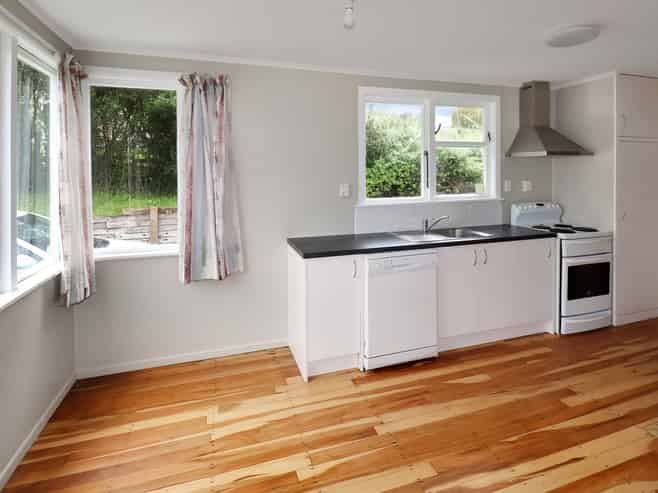 16 Komata Grove, Waitangirua