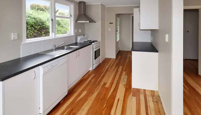 16 Komata Grove, Waitangirua