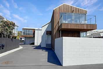 2/79 Beachville Road, Redcliffs