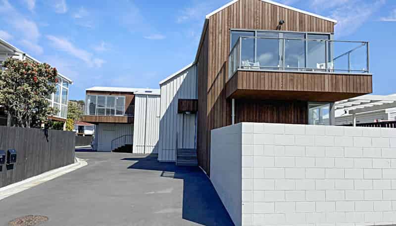 2/79 Beachville Road, Redcliffs