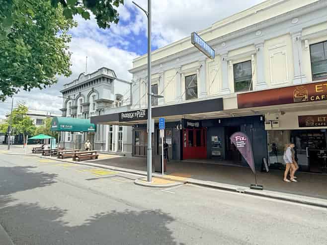 Step Into Victoria Street’s Dining Spotlight