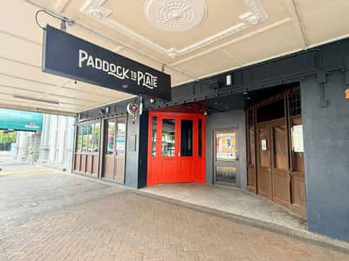 Step Into Victoria Street’s Dining Spotlight