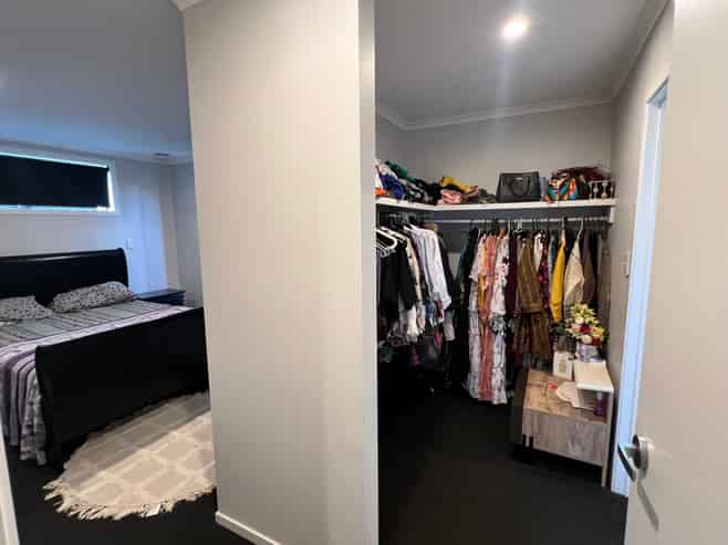 12 Rocky Road, Huntington