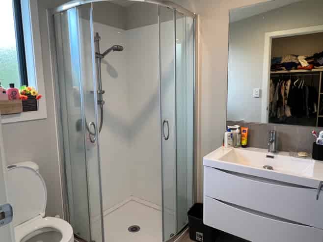 12 Rocky Road, Huntington